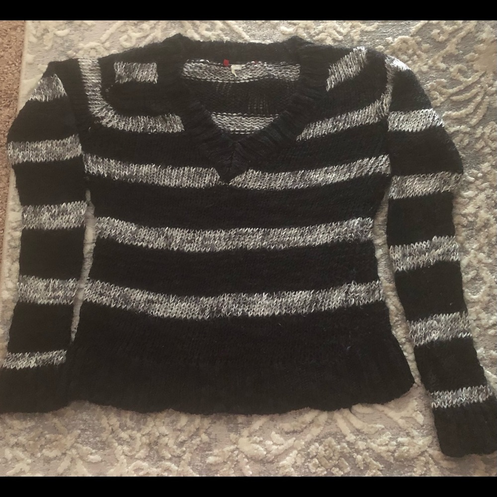 Black & gray woven sweater